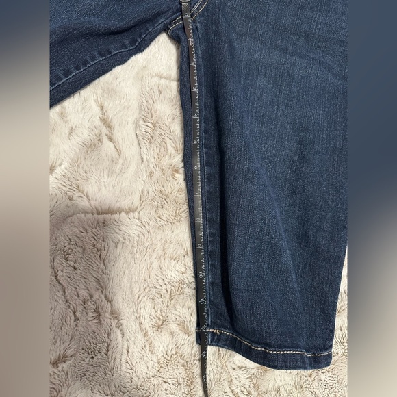 W62 Curvy Fit Bermuda Dark Blue Demin Jean Shorts - Picture 7 of 13